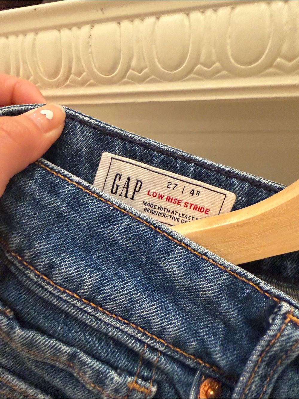 GAP | Low Rise Stride Wide Leg Jeans - Picture 4 of 5